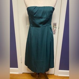 Banana Republic green strapless dress, size 6, satin feel, has pockets